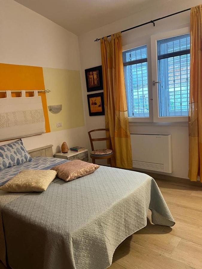 Insula -- Telti Hotel Buitenkant foto
